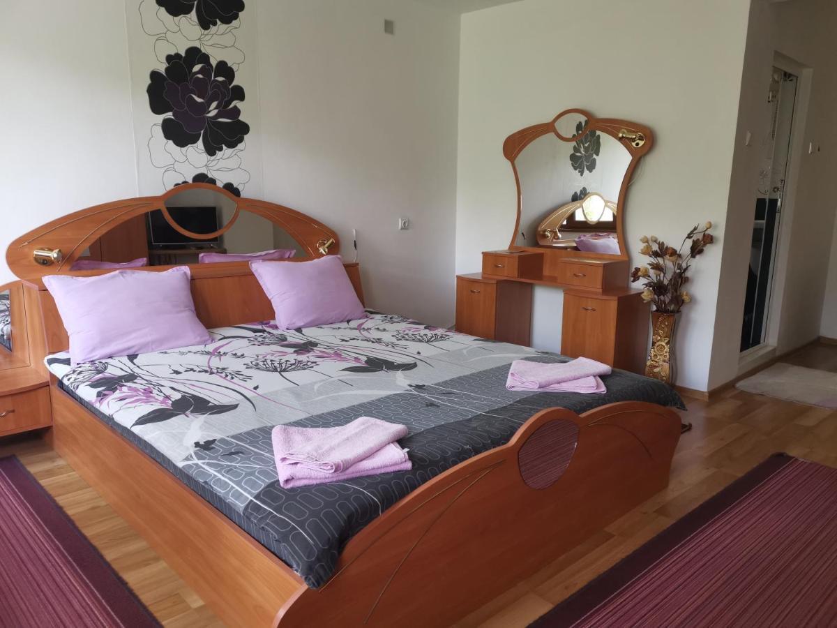 Guest House Milka Yagodina Esterno foto